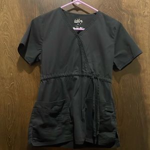 X small black scrub top V-neck front pockets  adjustable wrap top
